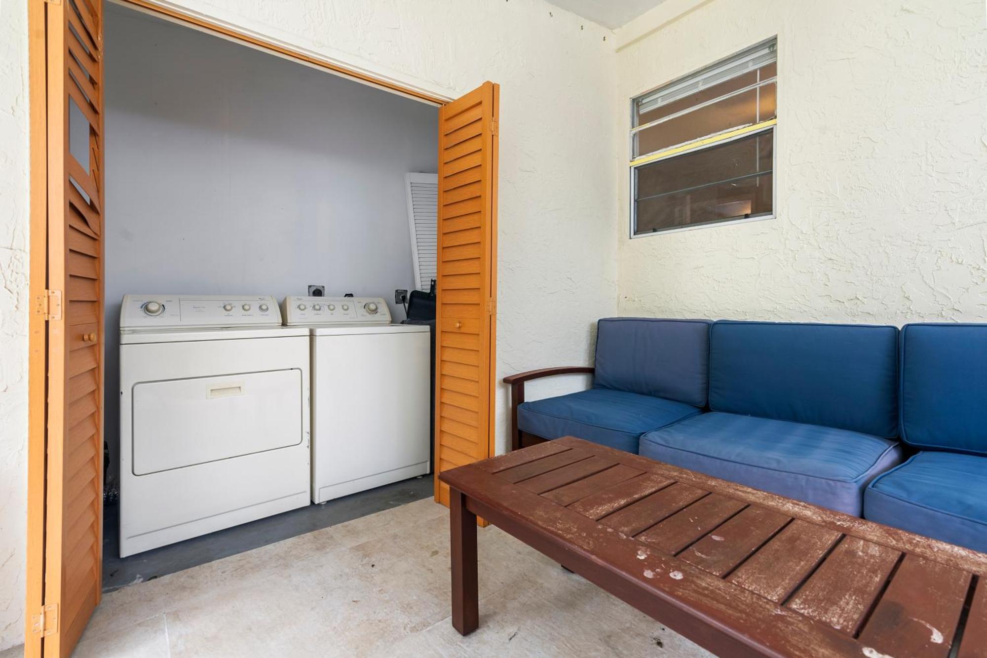 Chic Downtown Vacation Home And Guest Home Уест Палм Бийч Екстериор снимка
